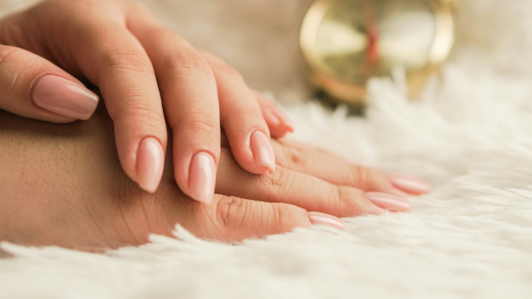 Brittle Nails and Weak Nail Beds: Natural Ways to Strengthen Nails from Within
